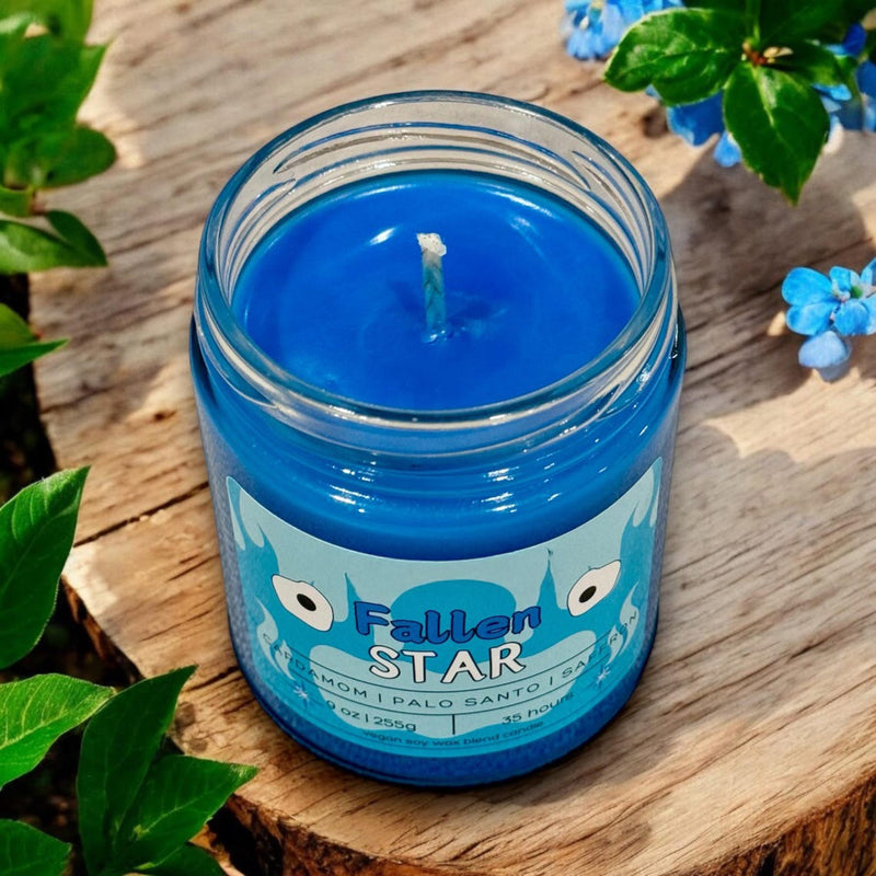 Handcrafted soy wax candle inspired by Howl's Moving Castle from Studio Ghibli, featuring premium fragrances of iris, cotton blossom, and orange. Made with 100% natural vegan wax and a lead-free Eco-wick, this eco-friendly candle embodies the magic and charm of the iconic film. Perfect for anime enthusiasts and collectors, it captures the essence of beloved characters like Howl, Sophie, Calcifer, and the Witch of the Waste, bringing the enchanting world of Studio Ghibli into your space with nostalgia.